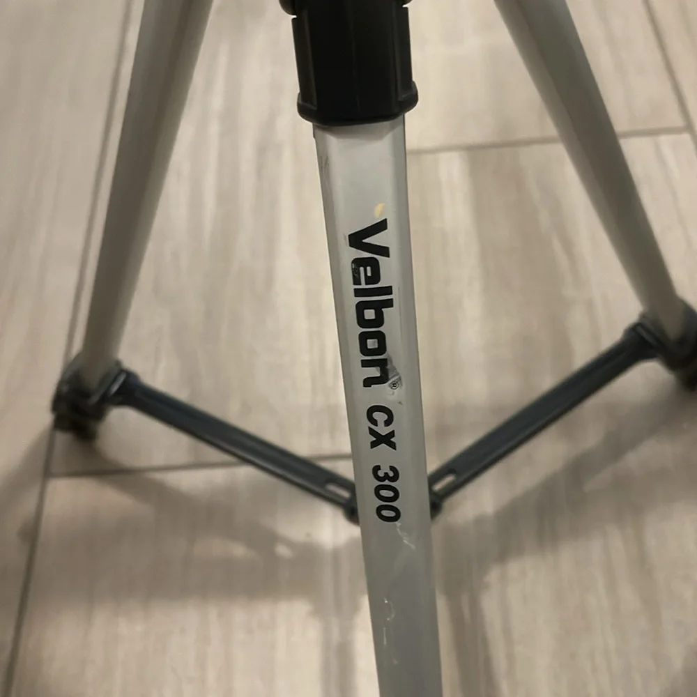 Velbon CX 300 tripod